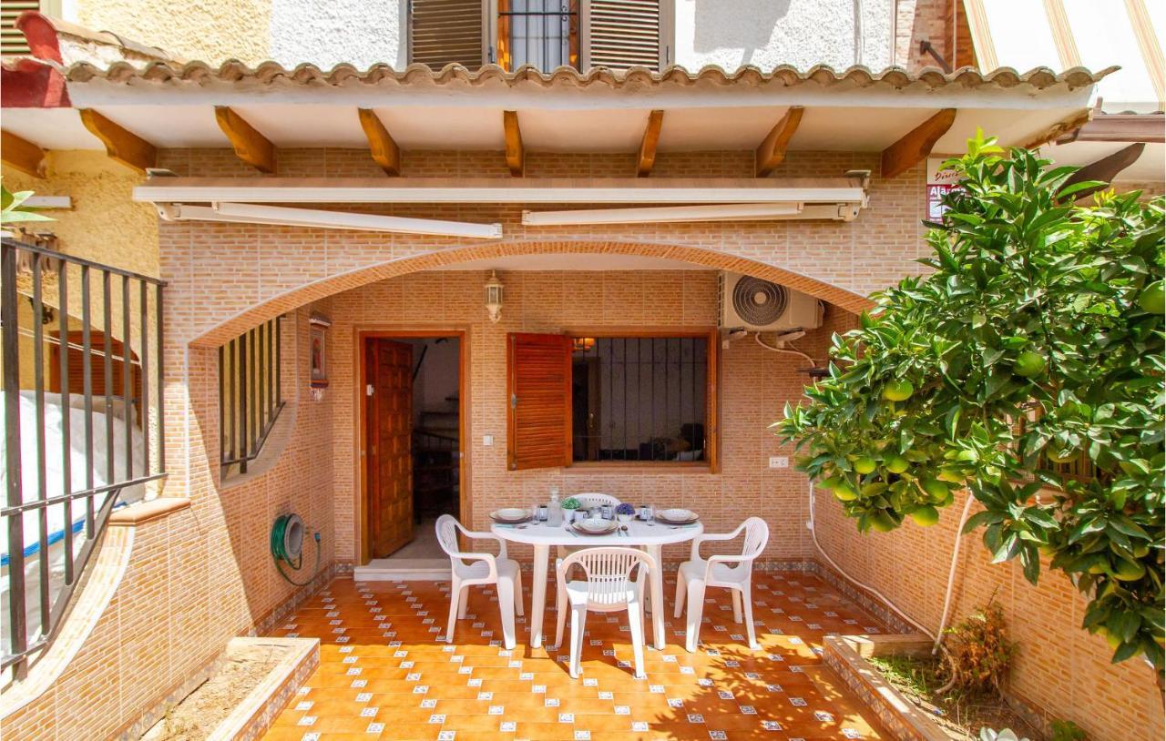 Stunning Home In Los Alcazares With Kitchen Екстер'єр фото