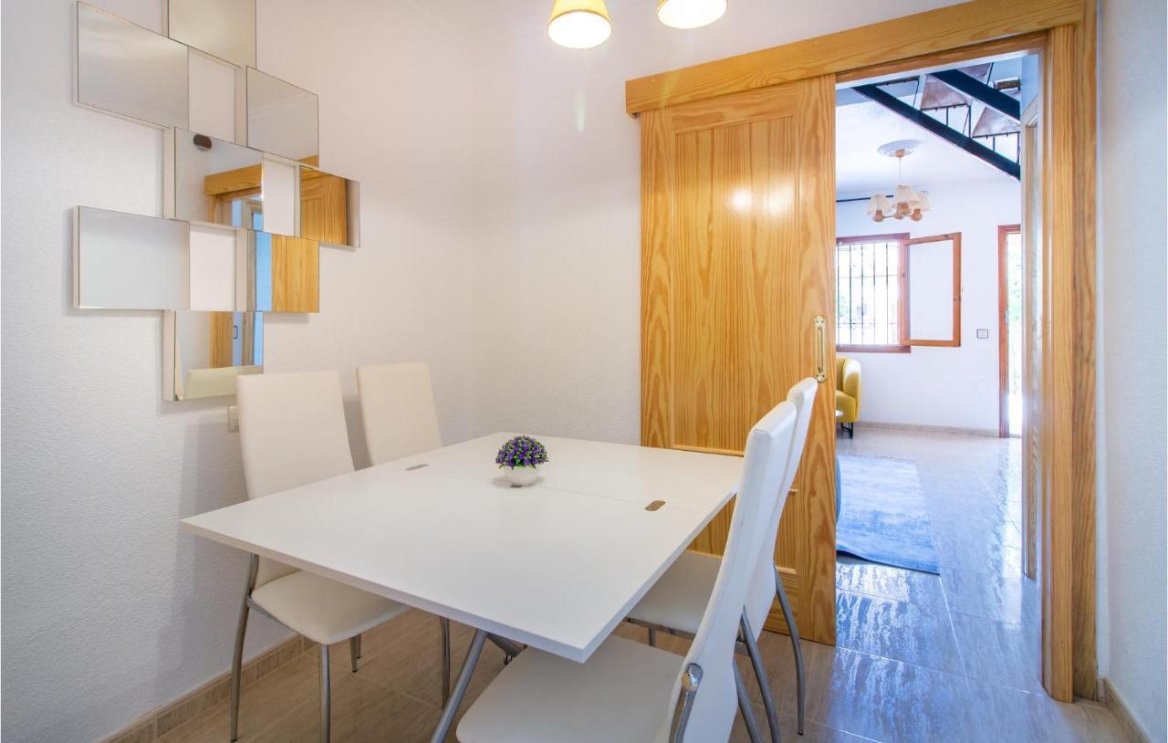 Stunning Home In Los Alcazares With Kitchen Екстер'єр фото